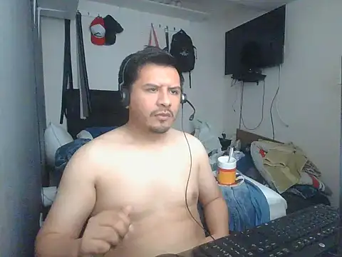 Snapshot of Xxxristiano chatting on February 11, 1:49 pm Xxxristiano online show from February 11, 1:49 pm