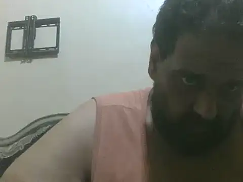 elpoop7305 online show from July 7, 11:31 pm