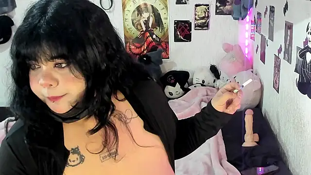 Snapshot of Venussz_gothic chatting on September 9, 12:43 am Venussz gothic online show from September 9, 12:43 am