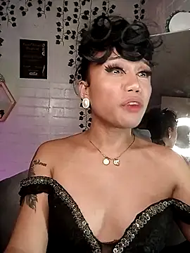 YourNikkieXxx online show from September 25, 8:23 pm