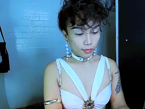 YourNikkieXxx online show from October 15, 10:32 pm