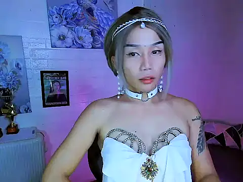 YourNikkieXxx online show from October 16, 11:22 am