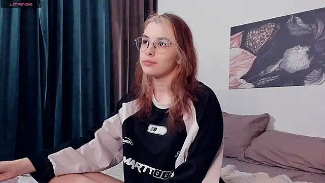 VedaSchulz online show from October 5, 6:50 pm