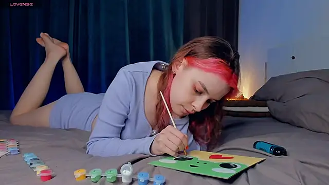 VedaSchulz online show from December 4, 7:33 pm