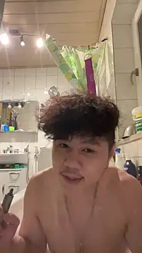 Kingpowerlittel online show from March 12, 7:31 pm