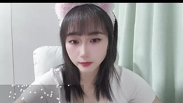 Snapshot of Honeysexy-1 chatting on October 19, 12:28 pm Honeysexy-1 online show from October 19, 12:28 pm