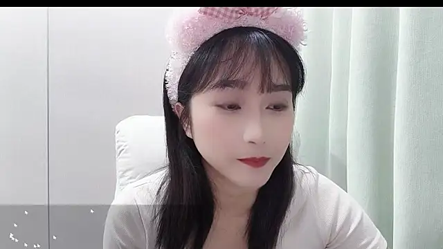 Snapshot of Honeysexy-1 chatting on October 20, 12:49 pm Honeysexy-1 online show from October 20, 12:49 pm