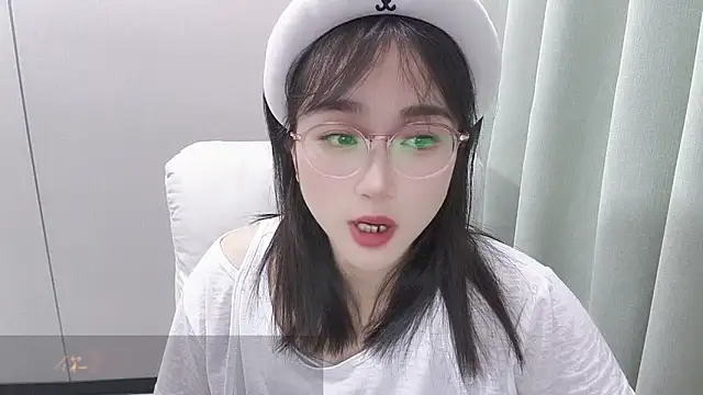 Snapshot of Honeysexy-1 chatting on October 29, 3:14 pm Honeysexy-1 online show from October 29, 3:14 pm