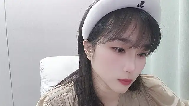 Snapshot of Honeysexy-1 chatting on November 1, 12:18 pm Honeysexy-1 online show from November 1, 12:18 pm