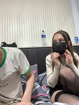 lovburger online show from April 25, 2:03 pm