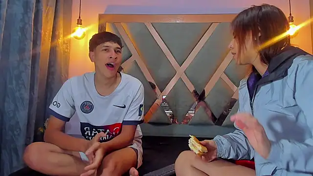 ChanellandMax online show from February 7, 1:37 pm