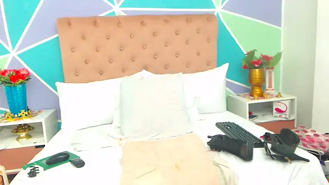 Snapshot of Morenaza6420 chatting on March 24, 9:20 pm Morenaza6420 online show from March 24, 9:20 pm