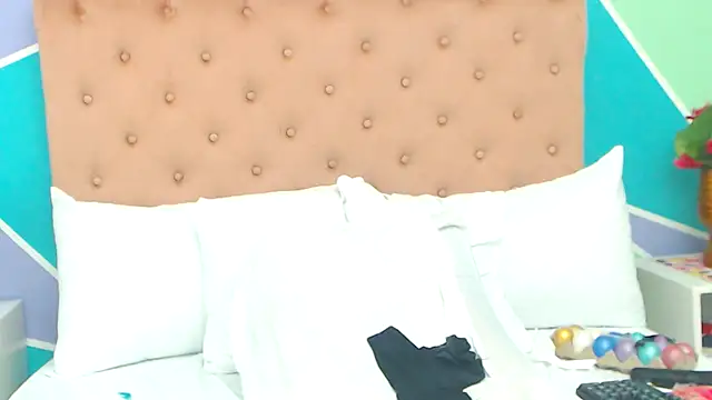 Snapshot of Morenaza6420 chatting on March 26, 10:37 pm Morenaza6420 online show from March 26, 10:37 pm