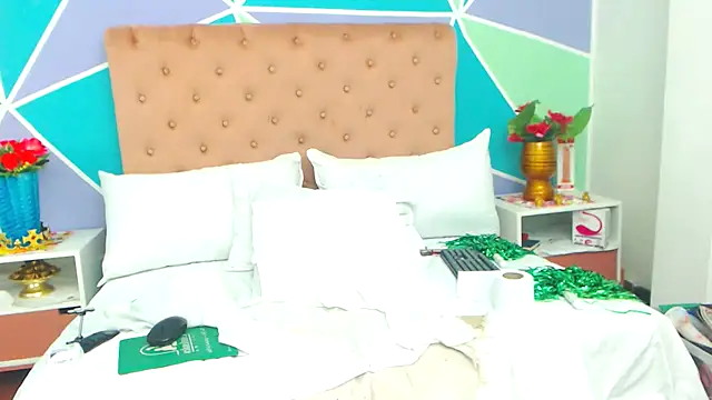 Snapshot of Morenaza6420 chatting on April 6, 10:00 pm Morenaza6420 online show from April 6, 10:00 pm