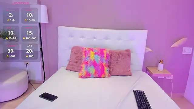 Snapshot of KendraChavez_ chatting on September 8, 9:25 pm KendraChavez online show from September 8, 9:25 pm