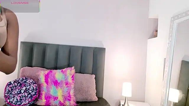 Snapshot of KendraChavez_ chatting on September 19, 10:10 pm KendraChavez online show from September 19, 10:10 pm