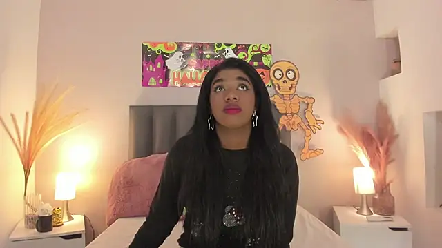 Snapshot of KendraChavez_ chatting on October 13, 3:17 am KendraChavez online show from October 13, 3:17 am