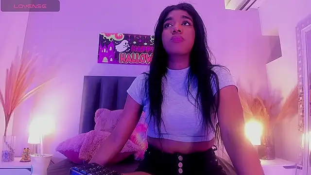 Snapshot of KendraChavez_ chatting on October 21, 9:59 pm KendraChavez online show from October 21, 9:59 pm