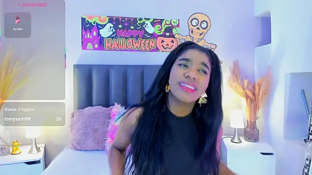 Snapshot of KendraChavez_ chatting on October 29, 9:27 pm KendraChavez online show from October 29, 9:27 pm