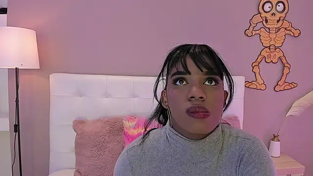 Snapshot of KendraChavez_ chatting on November 7, 9:15 pm KendraChavez online show from November 7, 9:15 pm