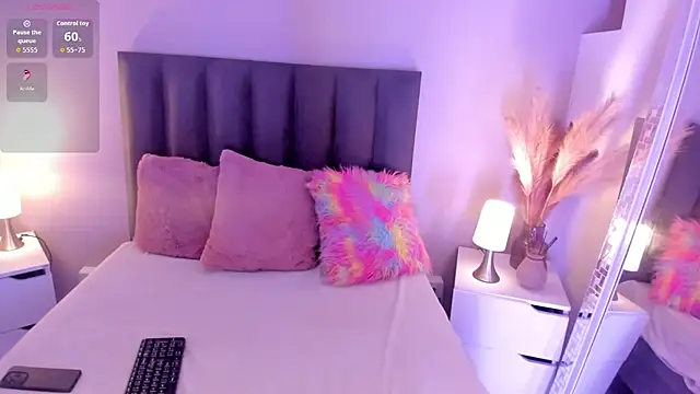 Snapshot of KendraChavez_ chatting on November 25, 10:21 pm KendraChavez online show from November 25, 10:21 pm