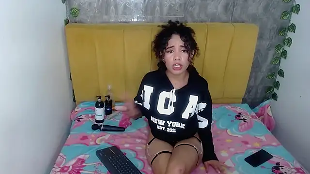 Abril cols online show from September 19, 3:19 am