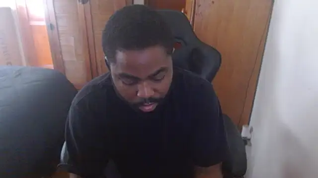 Snapshot of Breadwinnah chatting on September 20, 5:58 pm Breadwinnah online show from September 20, 5:58 pm