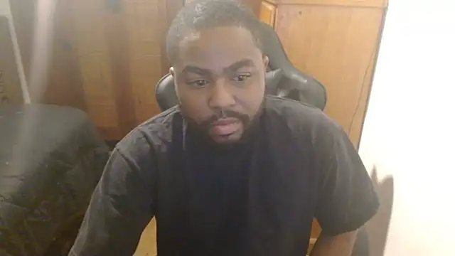 Snapshot of Breadwinnah chatting on September 26, 2:48 am Breadwinnah online show from September 26, 2:48 am