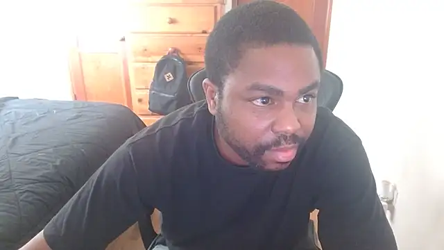 Snapshot of Breadwinnah chatting on October 31, 7:48 pm Breadwinnah online show from October 31, 7:48 pm