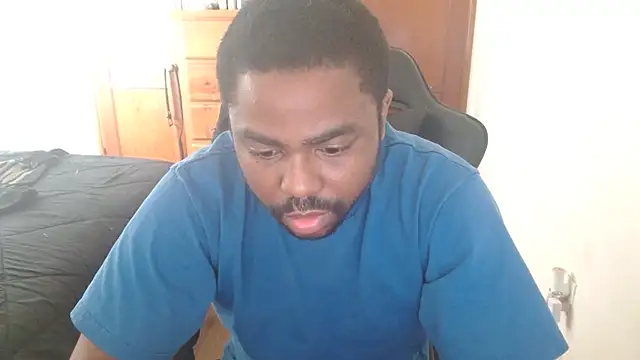 Snapshot of Breadwinnah chatting on November 7, 7:25 pm Breadwinnah online show from November 7, 7:25 pm