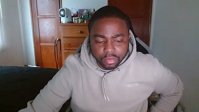 Snapshot of Breadwinnah chatting on November 30, 3:49 pm Breadwinnah online show from November 30, 3:49 pm