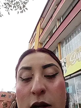 megan fox5 online show from November 11, 5:02 pm