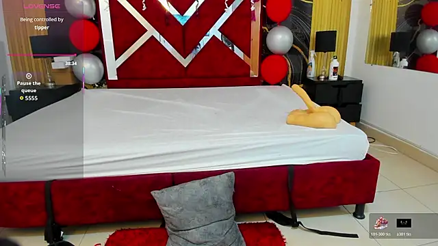 Snapshot of VioletRose_as chatting on March 3, 8:37 pm VioletRose as online show from March 3, 8:37 pm