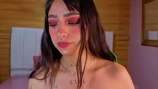 Abril Velvet a  online show from January 16, 12:42 pm