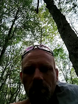 Snapshot of Eat_it_from_the_back chatting on September 27, 10:26 pm Eat it from the back online show from September 27, 10:26 pm