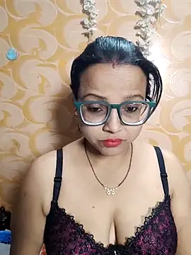 hornypiu697 online show from May 17, 3:59 am