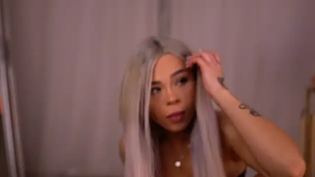 Snapshot of NickyBenz chatting on October 23, 5:55 pm NickyBenz online show from October 23, 5:55 pm