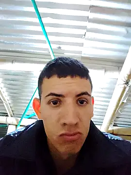 Snapshot of Juanito0605 chatting on March 6, 8:22 am Juanito0605 online show from March 6, 8:22 am