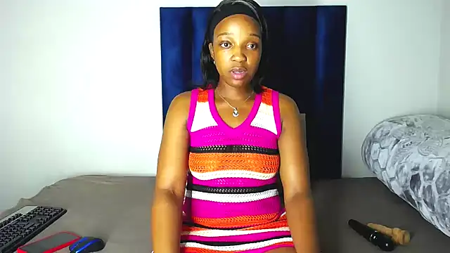 Snapshot of Pinkdollyg chatting on October 22, 8:03 am Pinkdollyg online show from October 22, 8:03 am