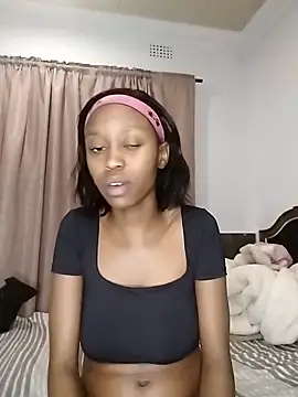 Snapshot of LonelyQueenxx25 chatting on September 29, 4:34 pm LonelyQueenxx25 online show from September 29, 4:34 pm