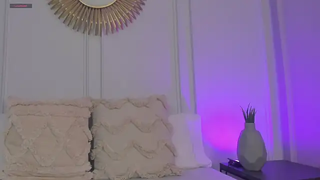Snapshot of CharlotteBrownn_ chatting on May 27, 12:29 am CharlotteBrownn online show from May 27, 12:29 am