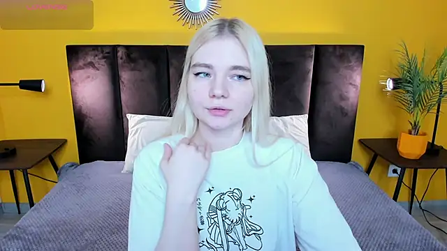 RuthBryant online show from February 3, 12:31 am