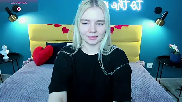 RuthBryant online show from February 4, 12:49 am