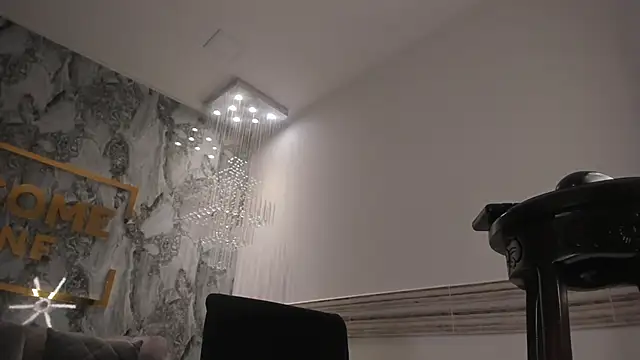 Sophi Johnson online show from June 14, 6:04 am