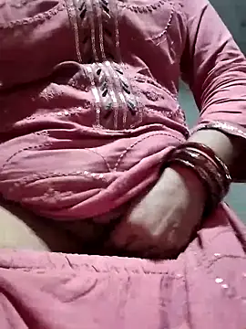 Snapshot of rani8008 chatting on February 23, 1:58 am rani8008 online show from February 23, 1:58 am