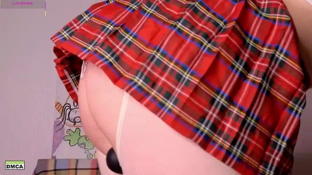 KattikissWiu online show from December 3, 5:04 am