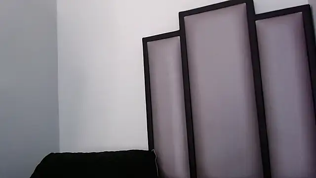 Snapshot of Lucy-23 chatting on November 9, 5:22 pm Lucy-23 online show from November 9, 5:22 pm