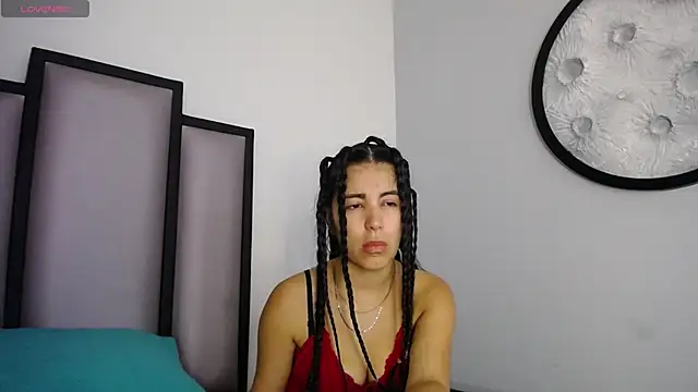 Snapshot of Lucy-23 chatting on November 22, 4:22 am Lucy-23 online show from November 22, 4:22 am