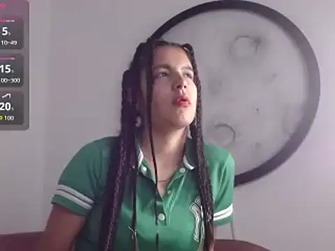 Snapshot of Lucy-23 chatting on December 13, 11:43 pm Lucy-23 online show from December 13, 11:43 pm