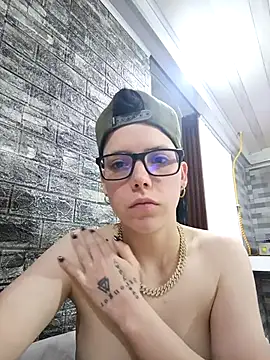 SpencerMontgomery online show from October 13, 4:45 am